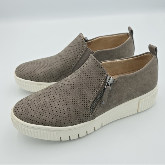 SOUL Naturalizer Shoes - SOUL Turner Slip On Sneakers Grey Size 6.5